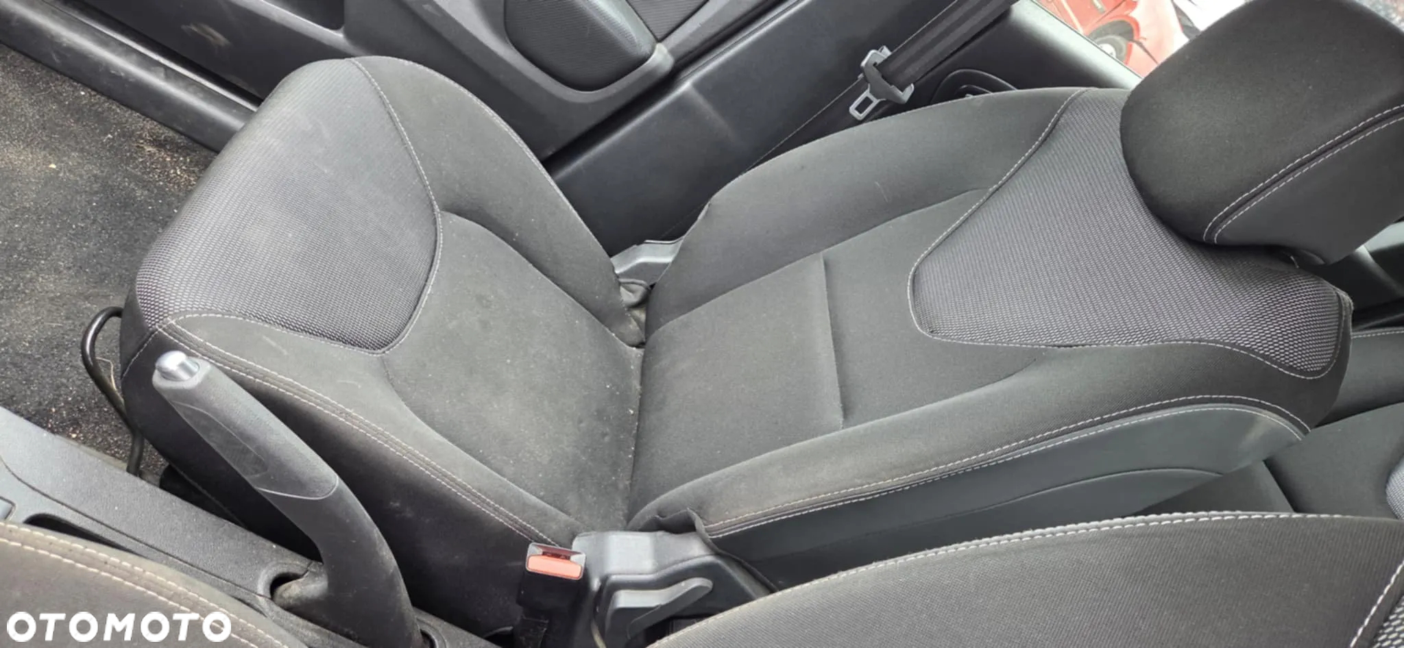 Renault Clio IV kombi fotele przód kanapa pasy sruby przekladka - 2