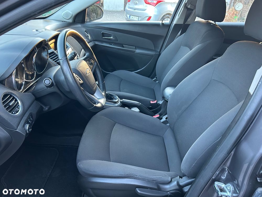 Chevrolet Cruze 1.8 LTZ - 10