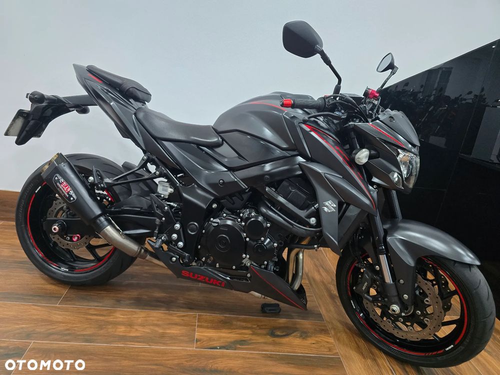 Suzuki GSX - 1