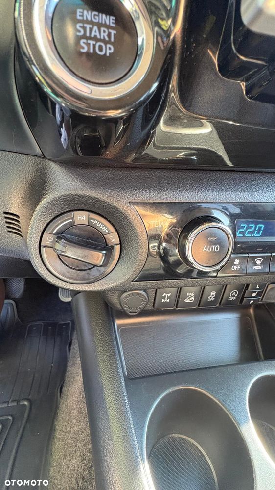 Toyota Hilux 4x4 Double Cab Autm S&S Executive - 14