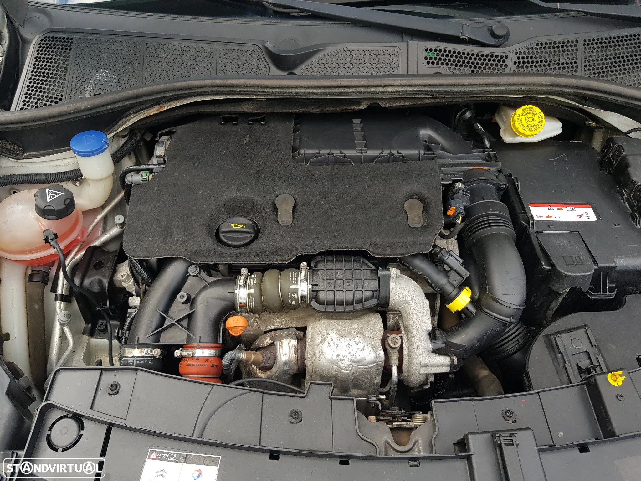 Citroën C4 Cactus 1.6 e-HDi Feel J17 ETG6 - 29