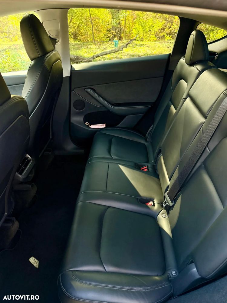 Tesla Model Y Performance - 12
