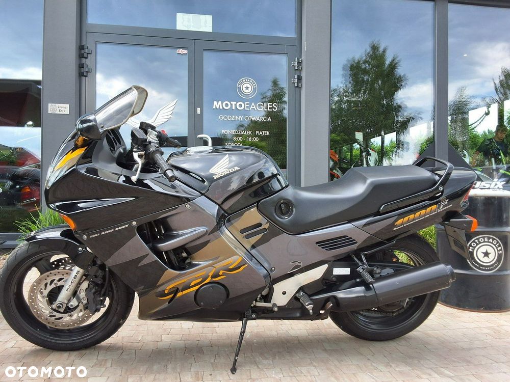 Honda CBR - 1