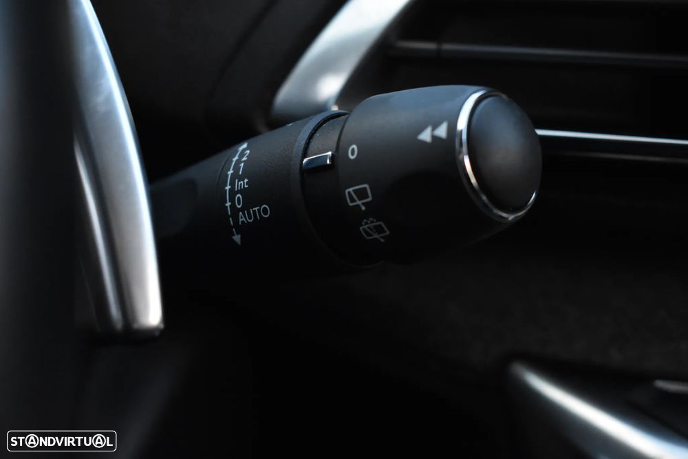 Peugeot 3008 1.6 Hybrid Allure Pack e-EAT8 - 40