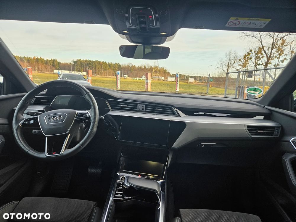 Audi e-tron 50 Quattro - 25