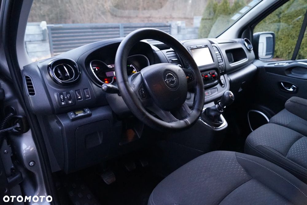 Opel Vivaro - 18