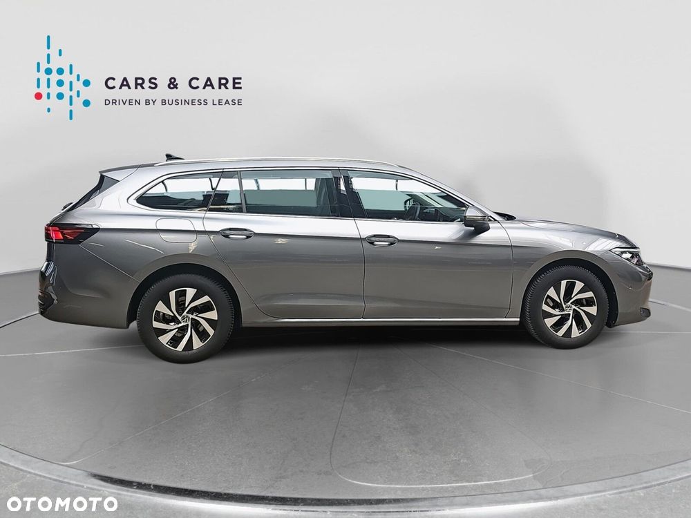 Volkswagen Passat - 28