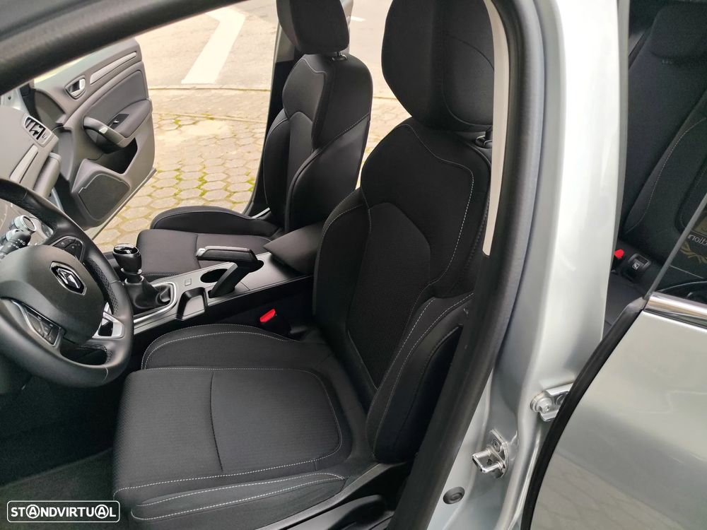 Renault Mégane Sport Tourer BLUE dCi 115 BUSINESS EDITION - 18