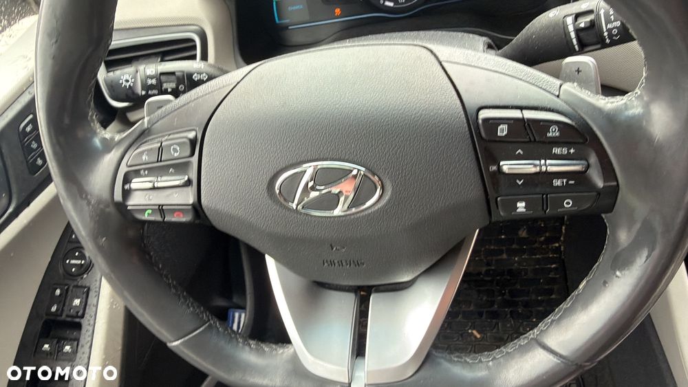 Hyundai IONIQ 1.6 GDI Premium - 28