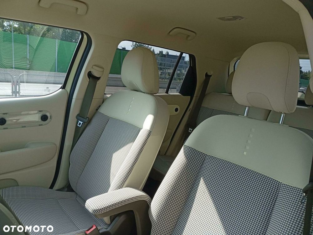 Hyundai Inster 49kWh Smart Limited - 11