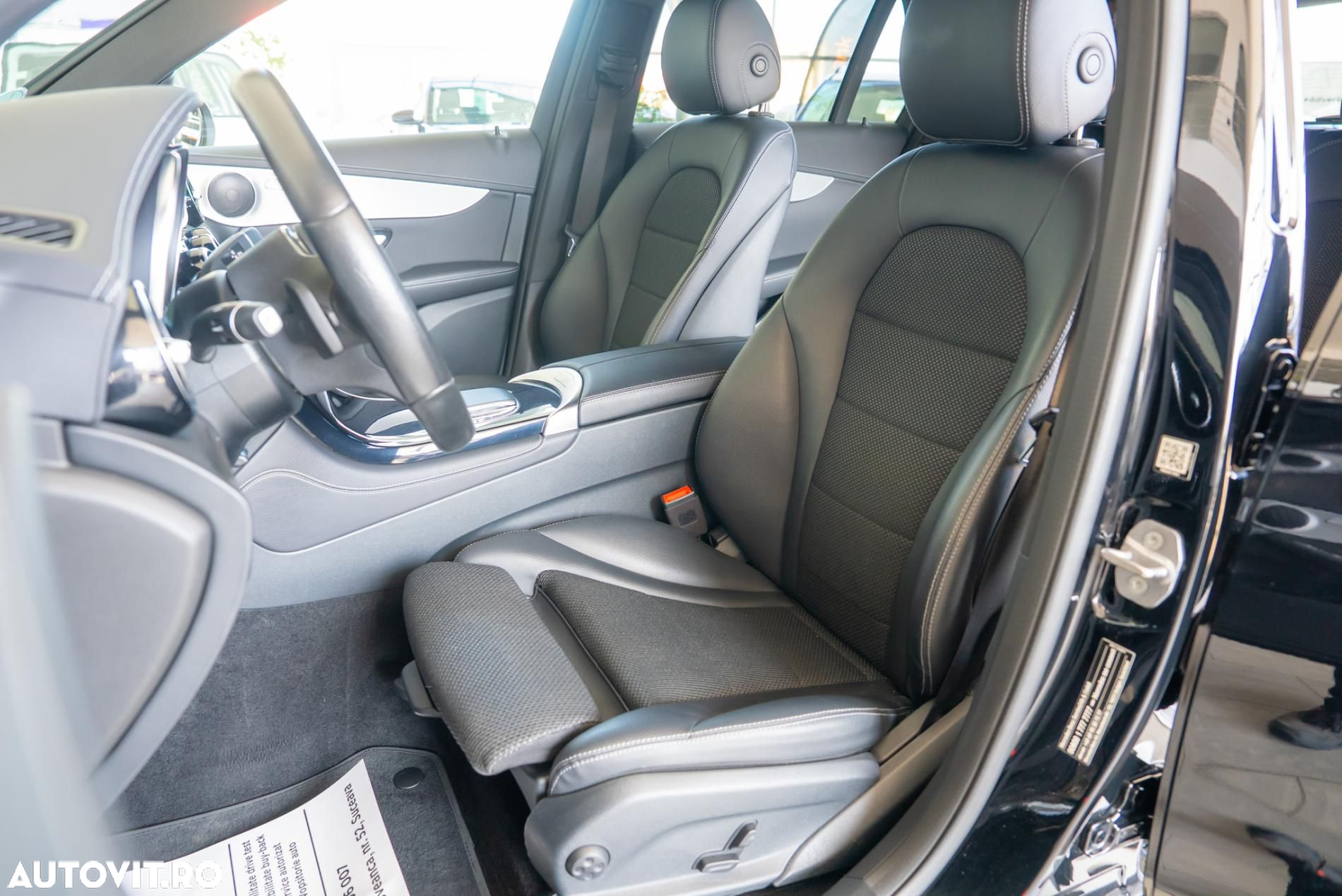 Mercedes-Benz GLC 300 e 4Matic 9G-TRONIC - 6