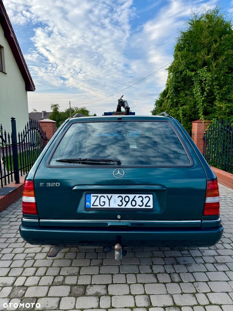 Mercedes-Benz Klasa E 300 T Diesel - 2