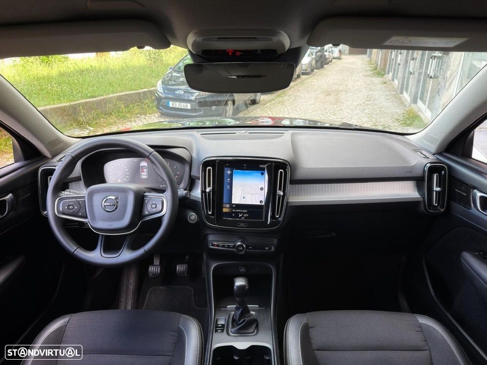 Volvo XC 40 2.0 D3 Momentum Plus - 5