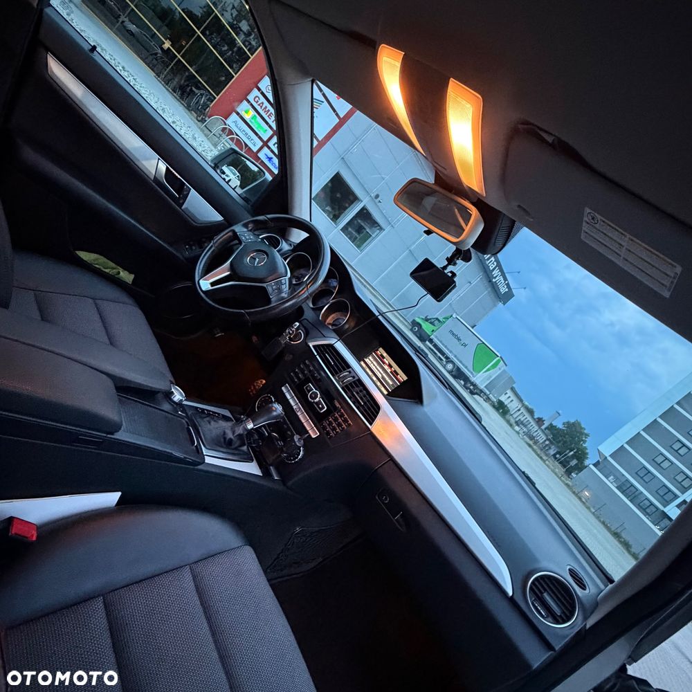 Mercedes-Benz Klasa C 220 CDI 7G-TRONIC Avantgarde Edition - 14
