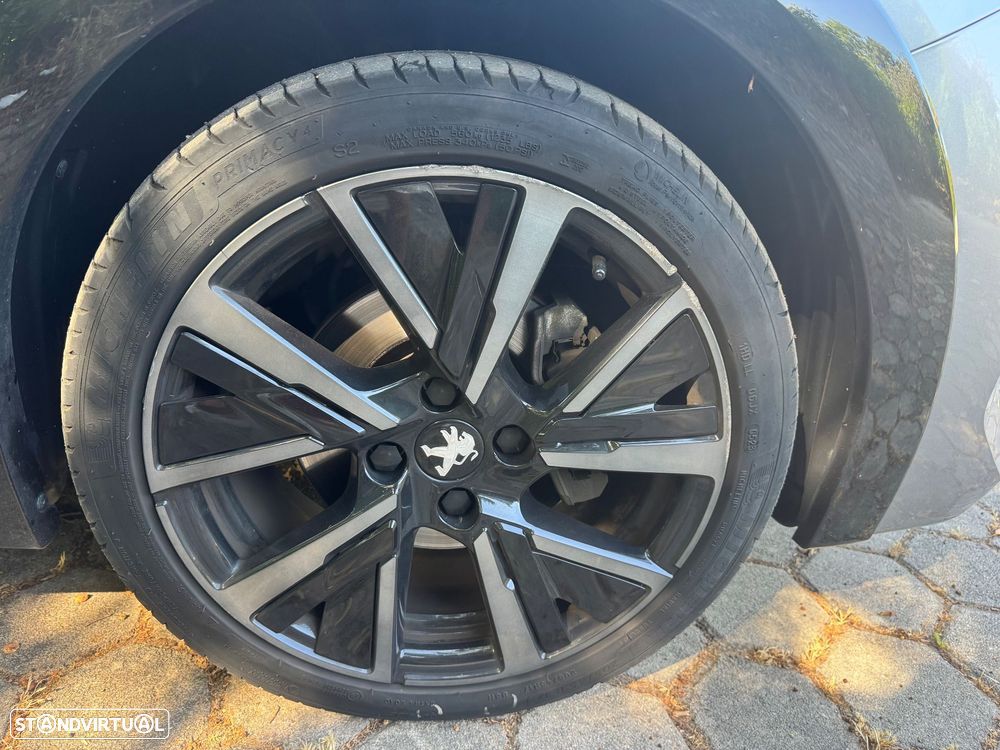 Peugeot 208 1.2 PureTech GT EAT8 - 18