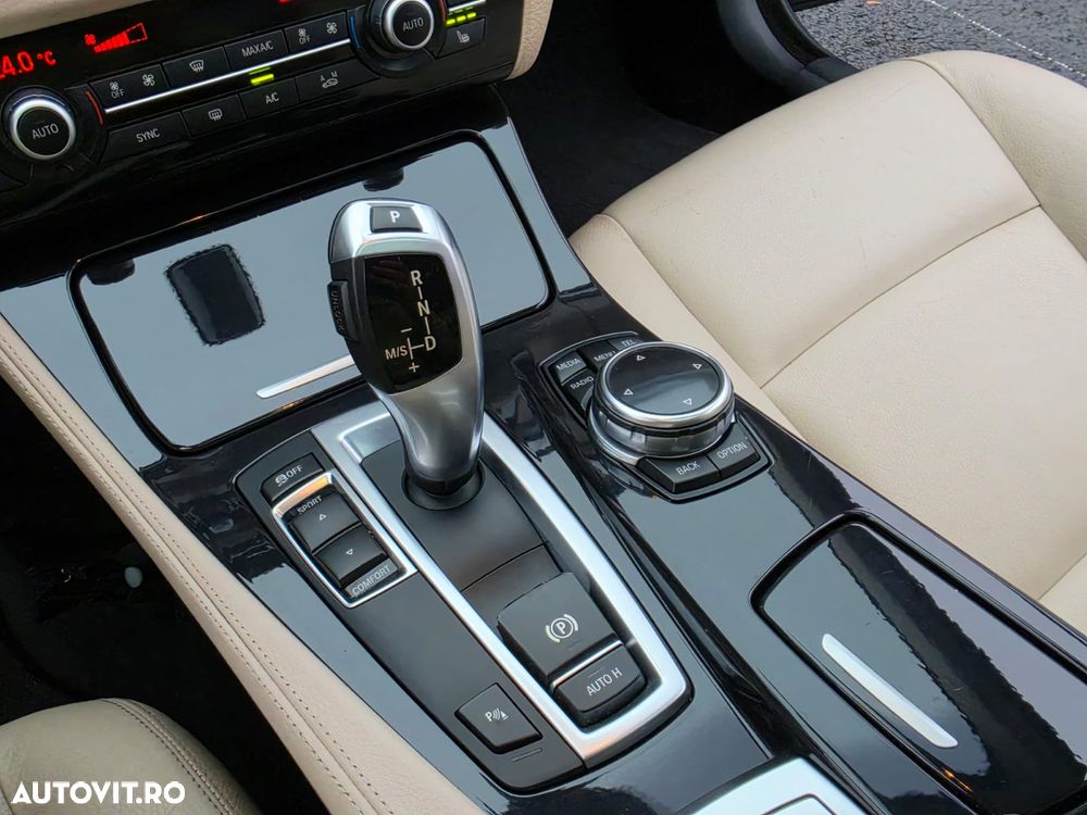 BMW Seria 5 520d Aut. Luxury Line - 22