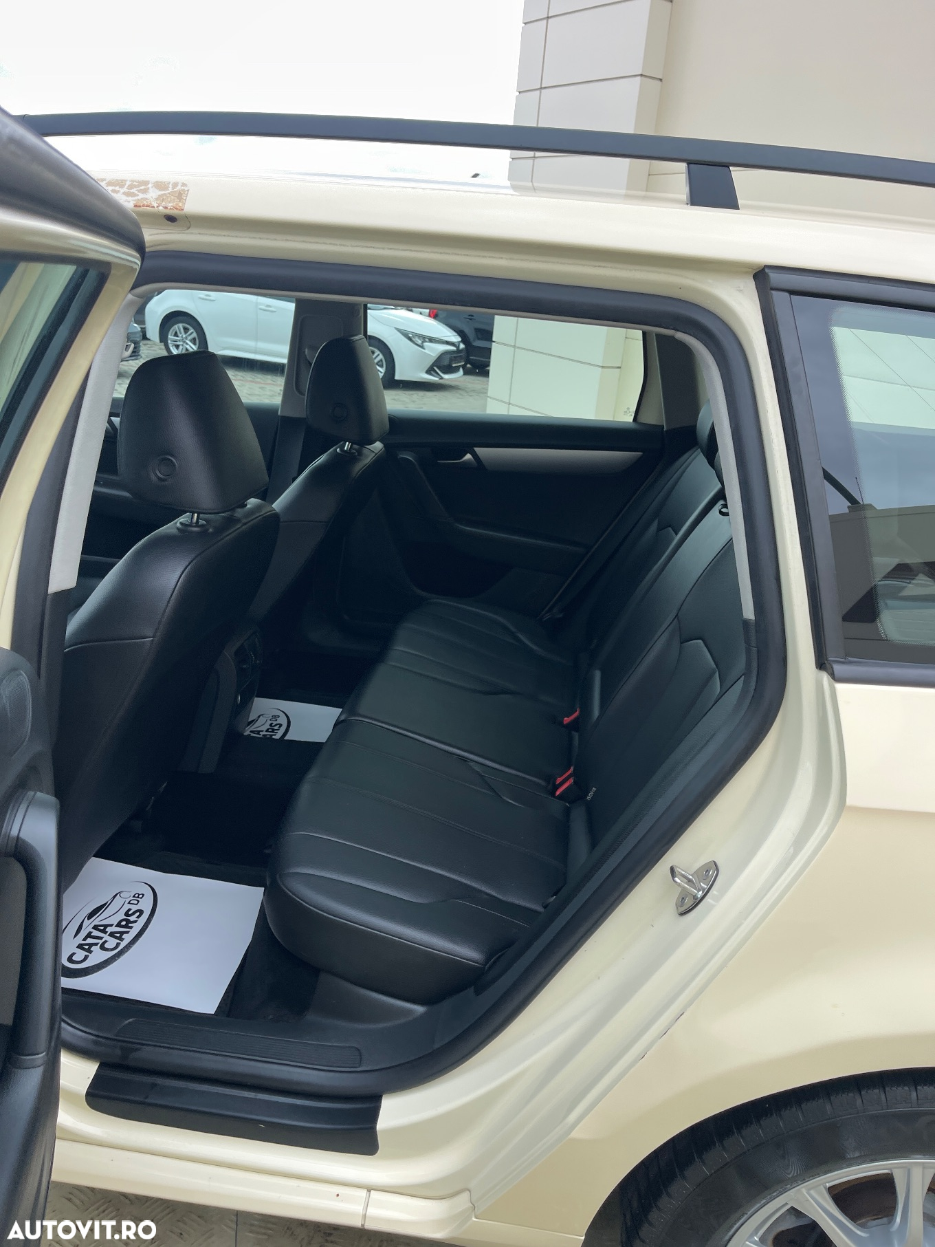 Volkswagen Passat 2.0 TDI BlueMotion Tehnology DSG Trendline - 30
