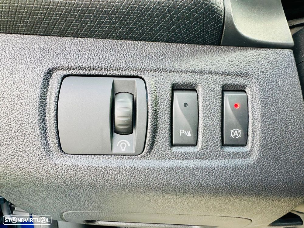 Renault Clio Sport Tourer 1.2 TCe GT Line - 13