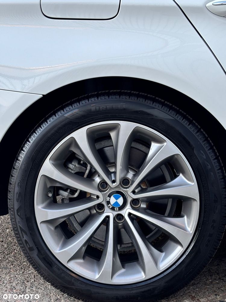 BMW Seria 5 528i xDrive Luxury Line - 6