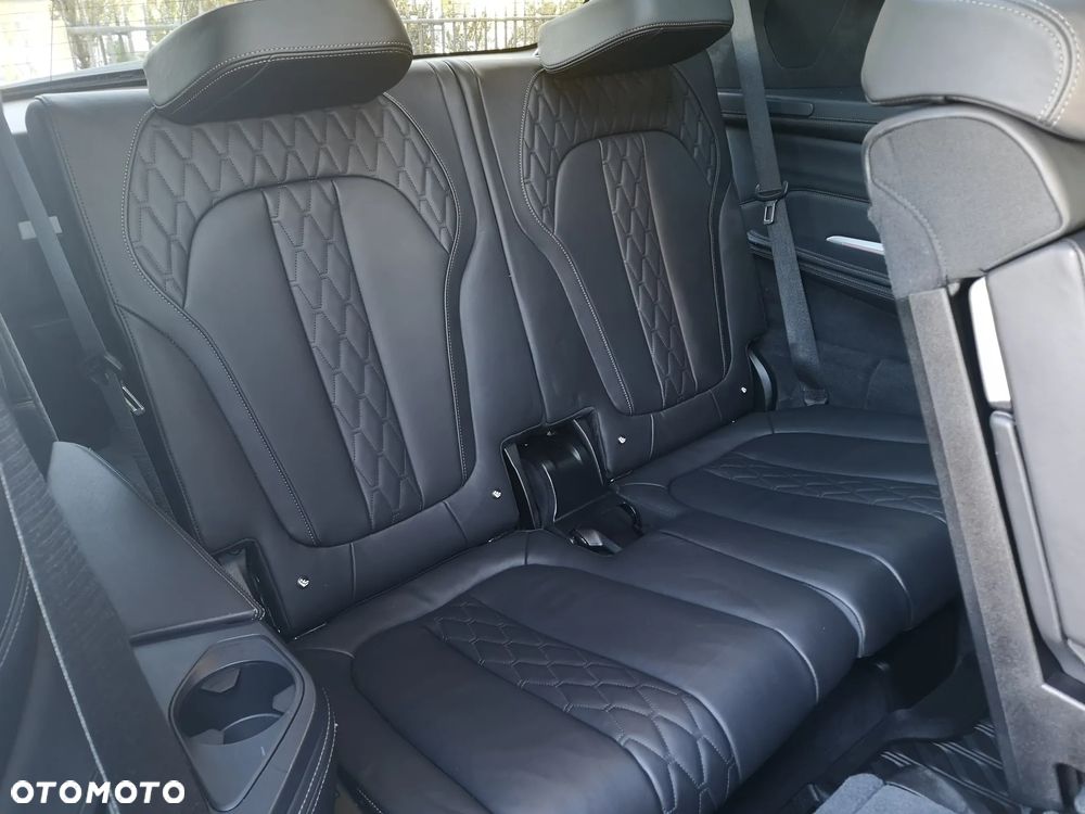 BMW X7 - 31