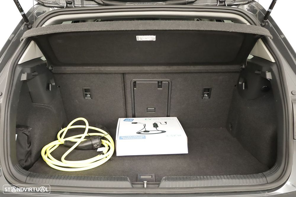 VW Golf 1.5 TSI e-Hybrid Life DSG - 23