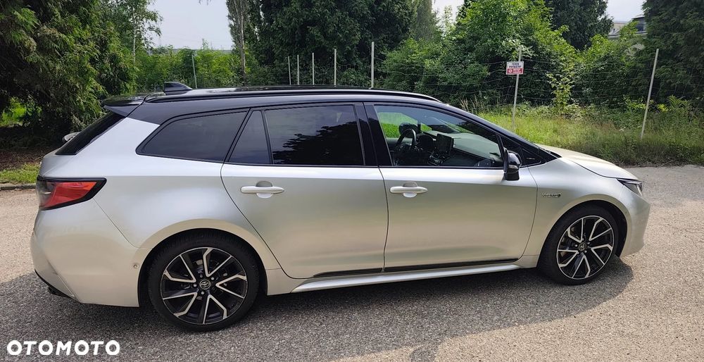 Toyota Corolla 2.0 Hybrid Executive - 8