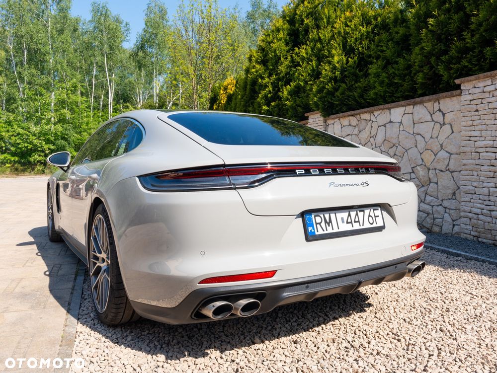 Porsche Panamera - 16