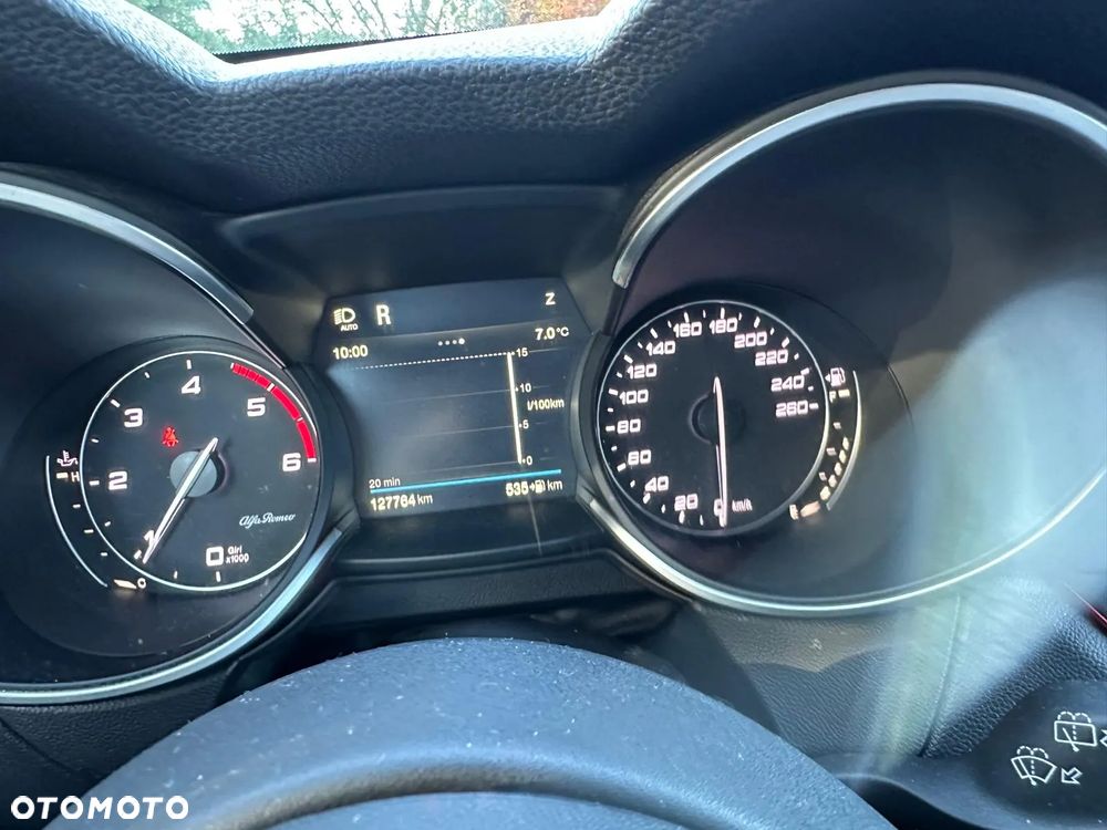 Alfa Romeo Stelvio 2.2 JTDM - 10