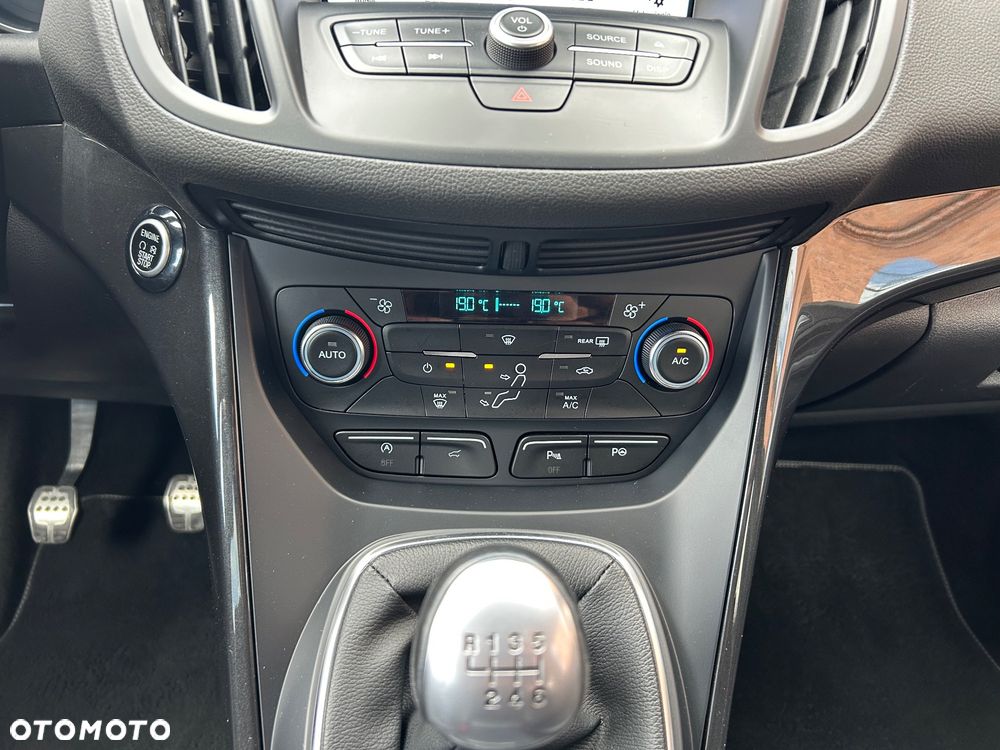 Ford Kuga 1.5 EcoBoost 2x4 ST-Line - 29
