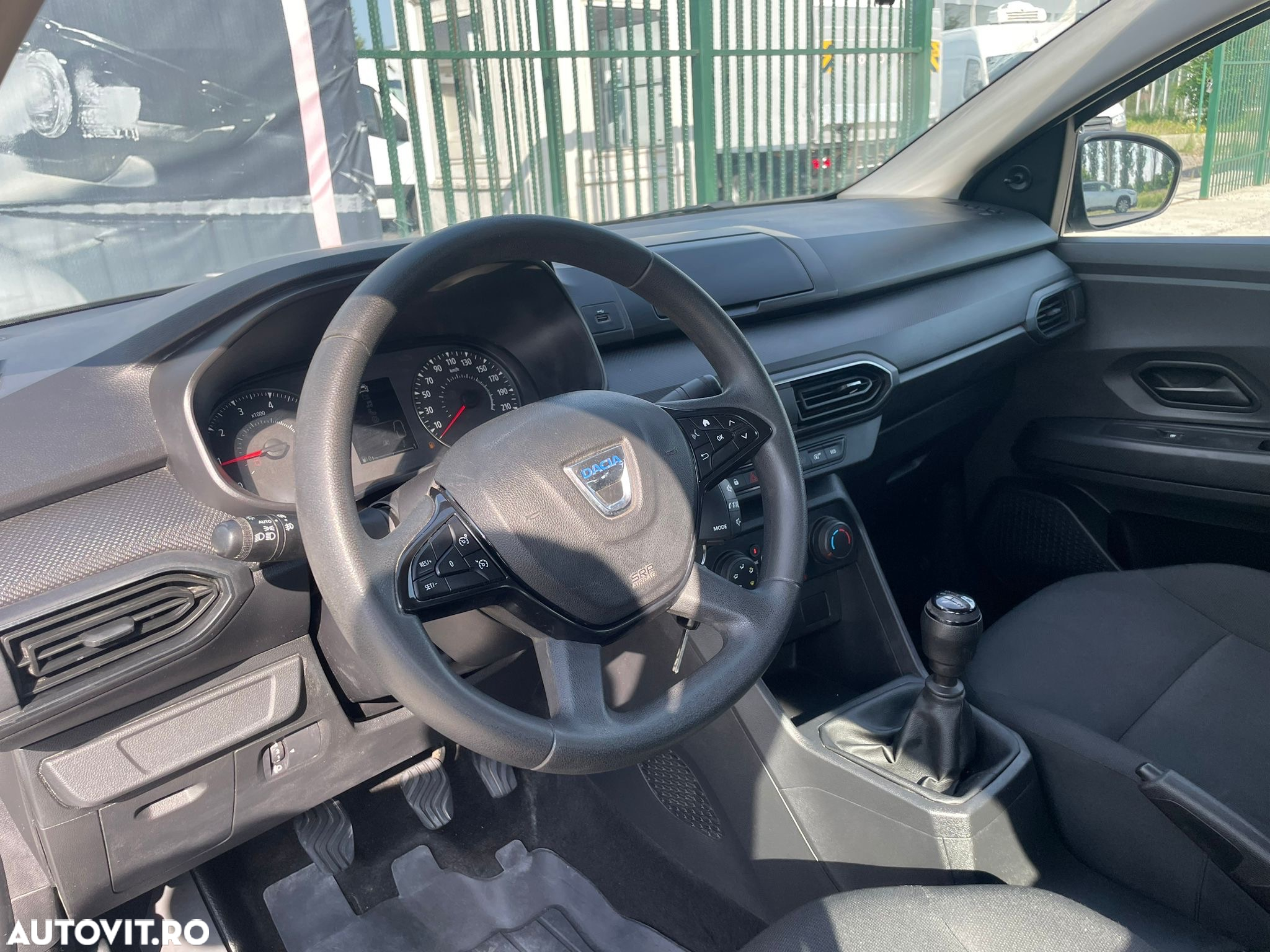 Dacia Logan - 12