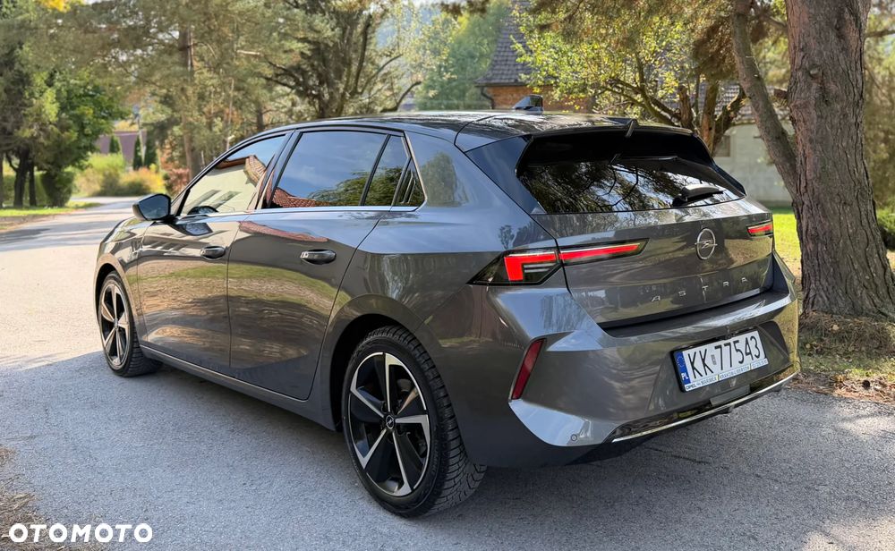 Opel Astra 1.2 T Elegance S&S - 10