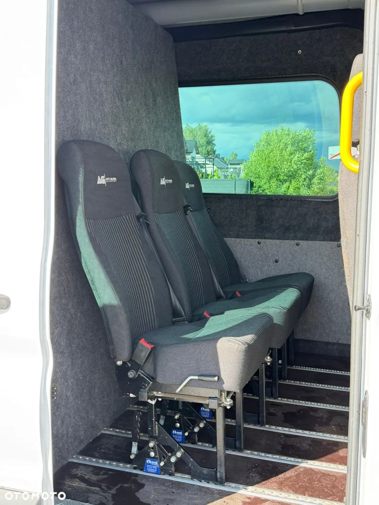 Ford Transit - 25