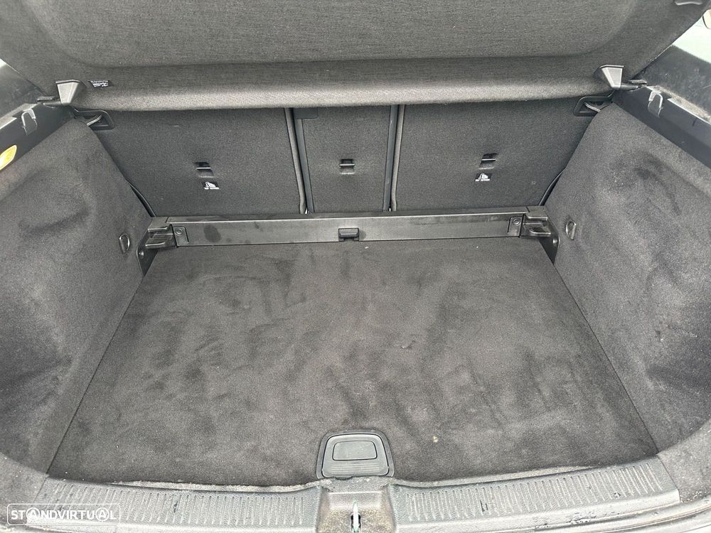 Mercedes-Benz B 180 d - 12