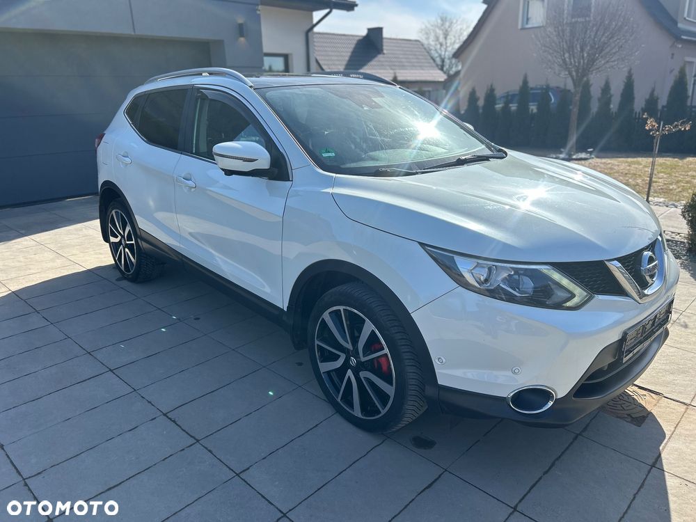 Nissan Qashqai 1.6 DCi Xtronic TEKNA - 1