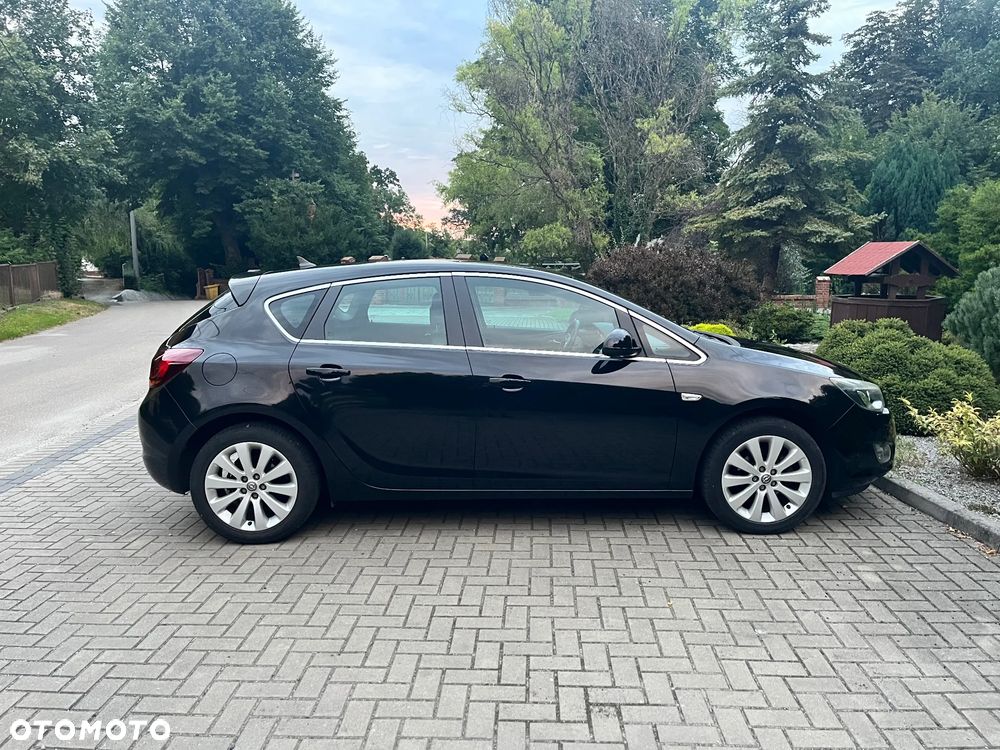 Opel Astra 1.4 Turbo Cosmo - 11