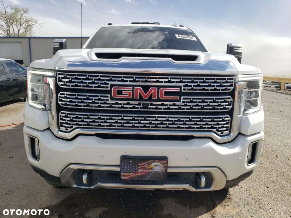 GMC Sierra - 8