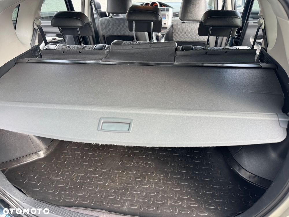 Toyota Verso 2.0 D-4D Premium - 8