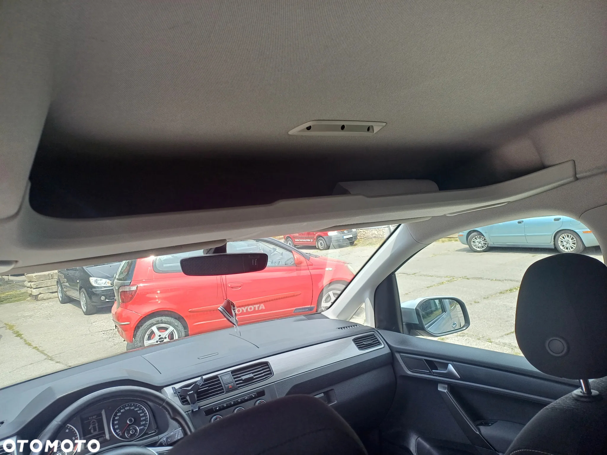 Volkswagen Caddy 2.0 TDI Trendline DSG - 11