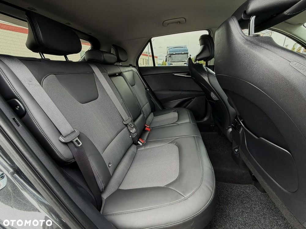 Kia Niro 1.6 GDI Hybrid L Business Line - 13