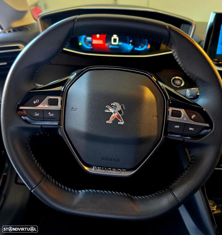 Peugeot 208 PureTech 100 Allure - 28