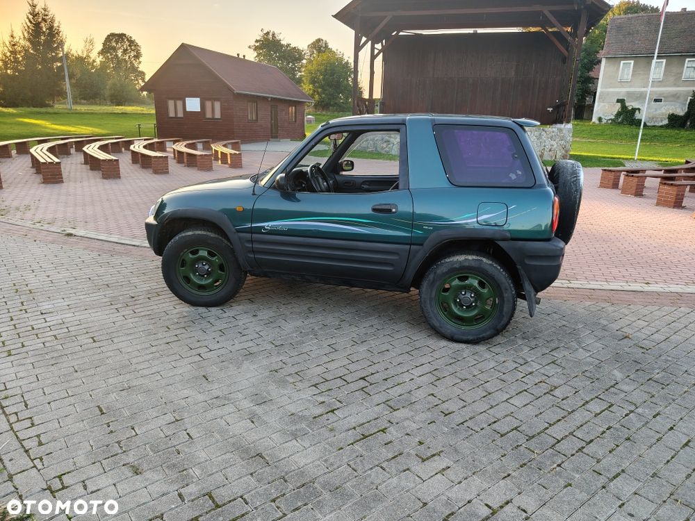 Toyota RAV4 - 7