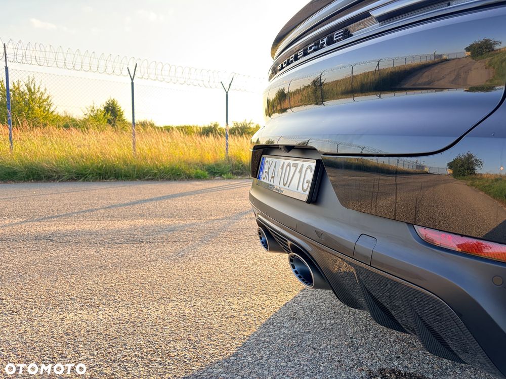 Porsche Cayenne Turbo E-Hybrid PHEV GT - 24