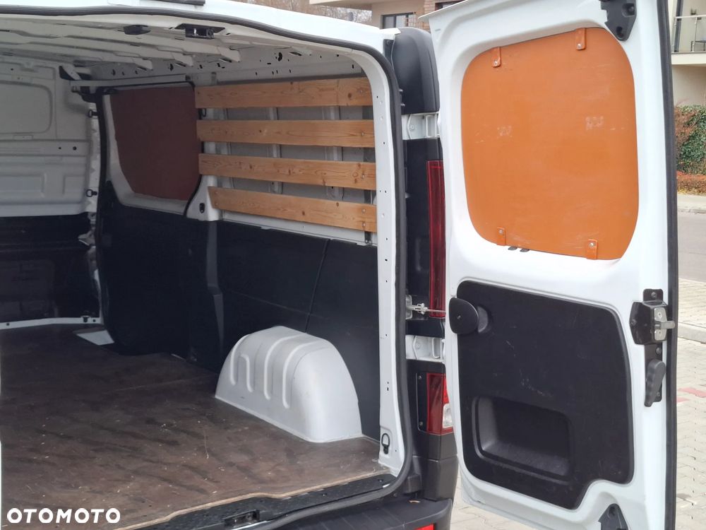Renault Trafic 2017 LONG 1.6DCI 125KM KLIMA 3OSOBOWY - 24