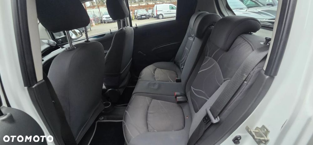 Chevrolet Spark - 30