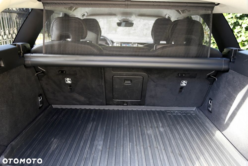 Volvo V90 Cross Country B4 D AWD Plus - 32