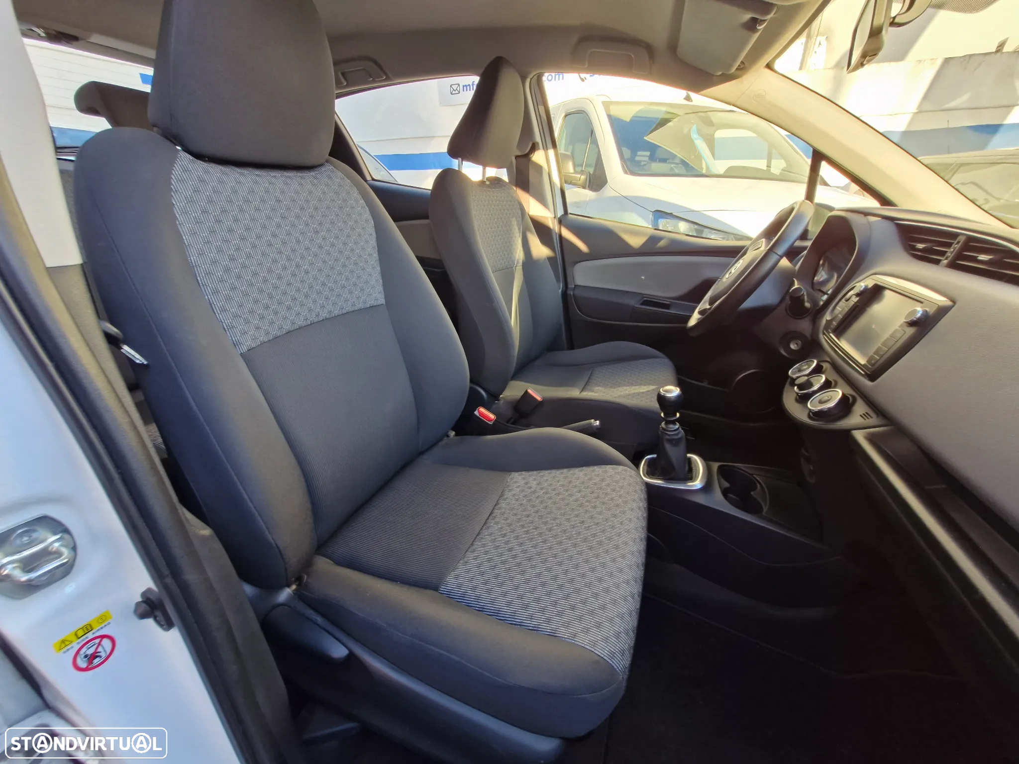 Toyota Yaris 1.4 D-4D Comfort 99g - 6
