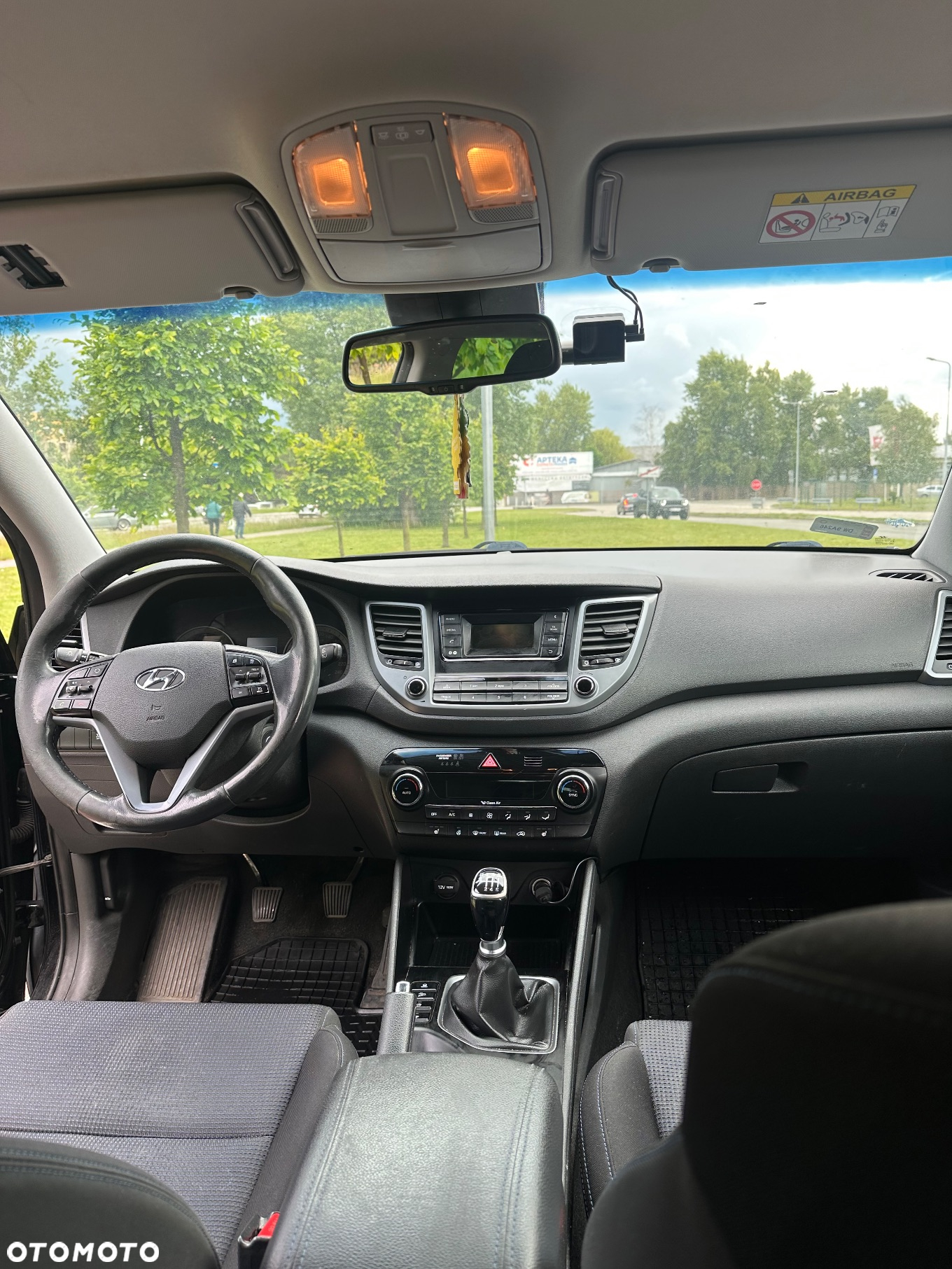 Hyundai Tucson 2.0 CRDI BlueDrive Style 2WD - 12