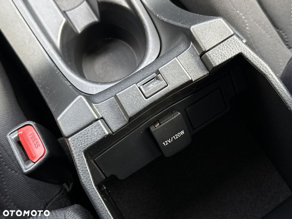 Toyota Corolla Cross - 24
