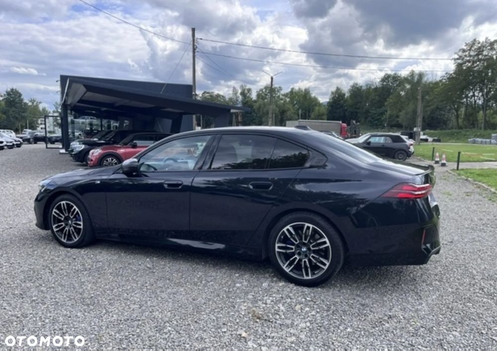 BMW Seria 5 520i M Sport Edition - 8