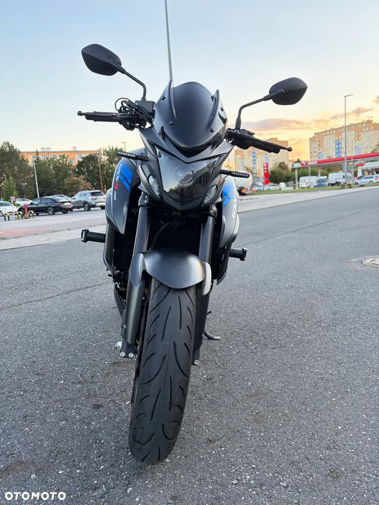 Suzuki GSX - 4